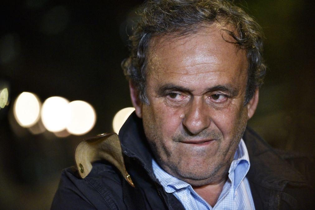 Michel Platini reclama da UEFA salários em atraso