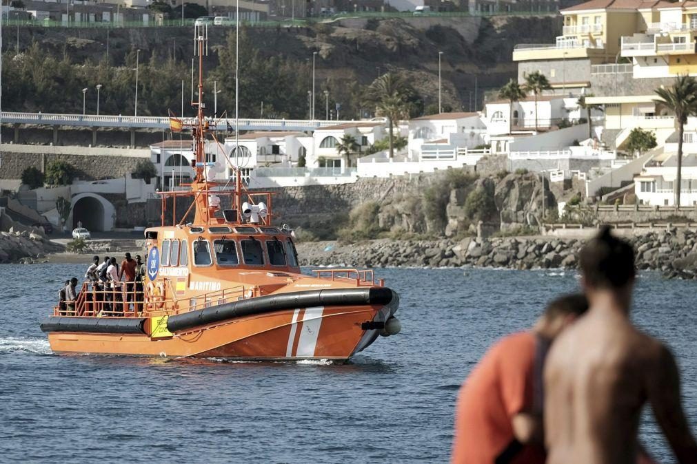 Embarcação com 46 ocupantes resgatada ao largo da Gran Canária