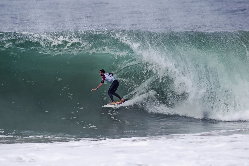 Frederico Morais vence Hawaian Pro e regressa à elite mundial de surf