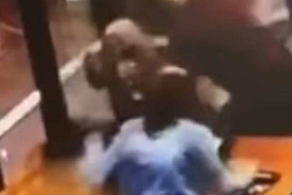 Muçulmana grávida atacada violentamente em restaurante [vídeo]