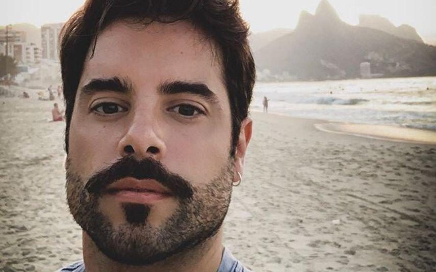 Pedro Carvalho Rumores falam em casamento, mas o ator continua solteiro