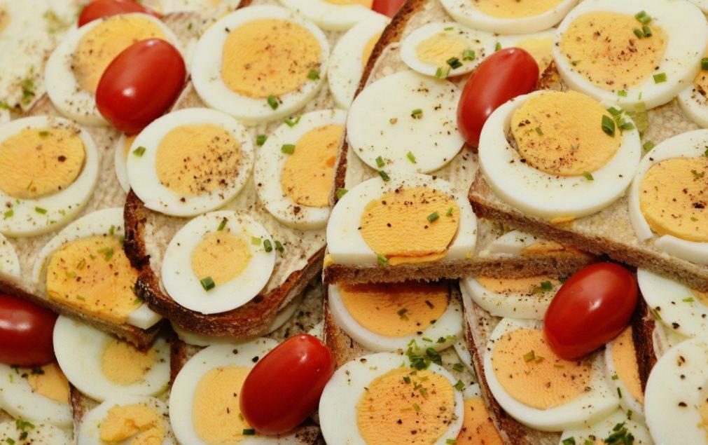 Afinal, deve ou não comer ovos ao pequeno-almoço?