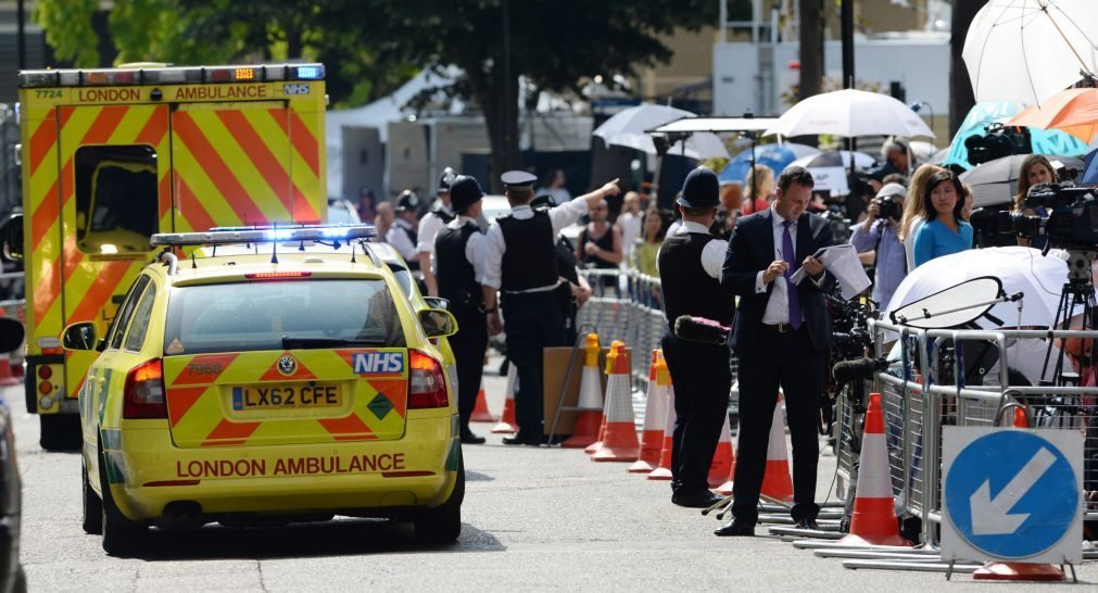Doze feridos com queimaduras num ataque com ácido em discoteca de Londres