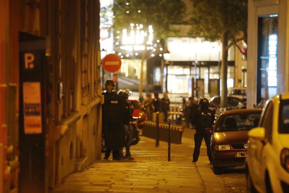 Autor de ataque em Paris identificado como extremista