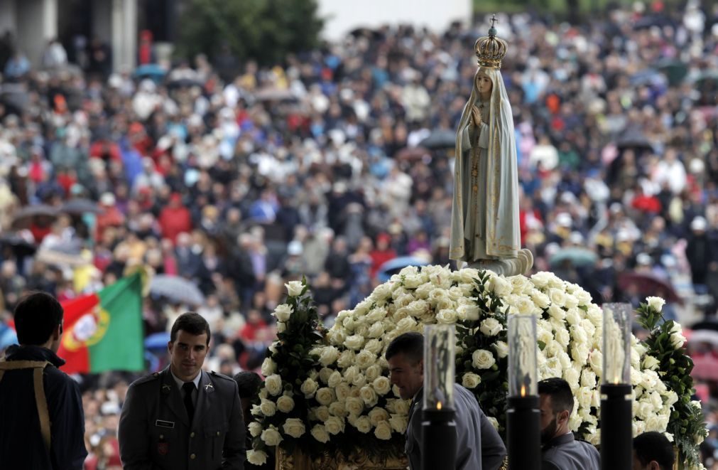 Roupas dos pastorinhos, uma coroa e um terço de ouro roubados de igreja em Itália