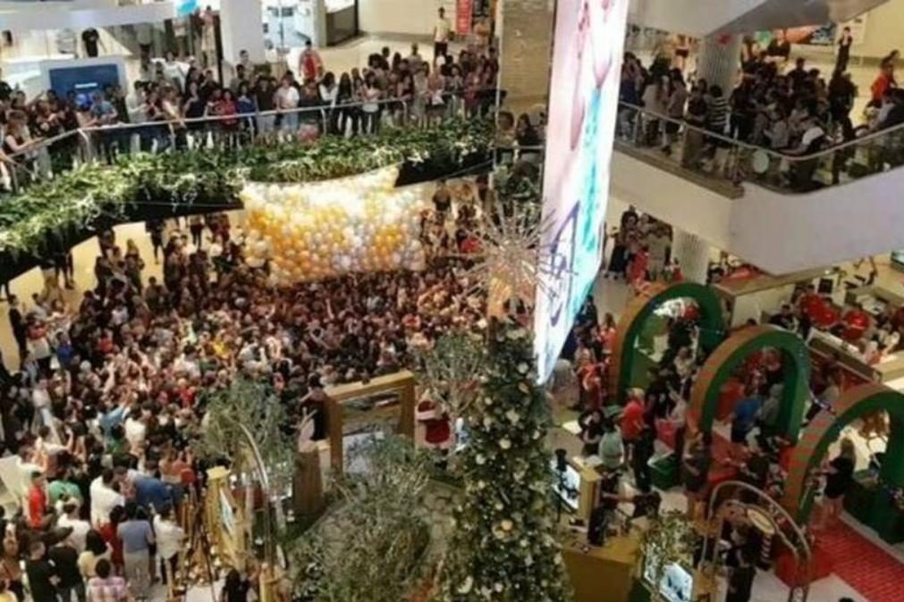Promoção de Natal acaba em incidente grave em centro comercial [vídeo]