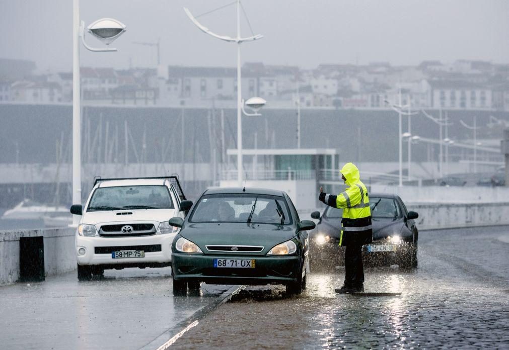 Mau tempo Açores | Proteção Civil alerta para agravamento no grupo central