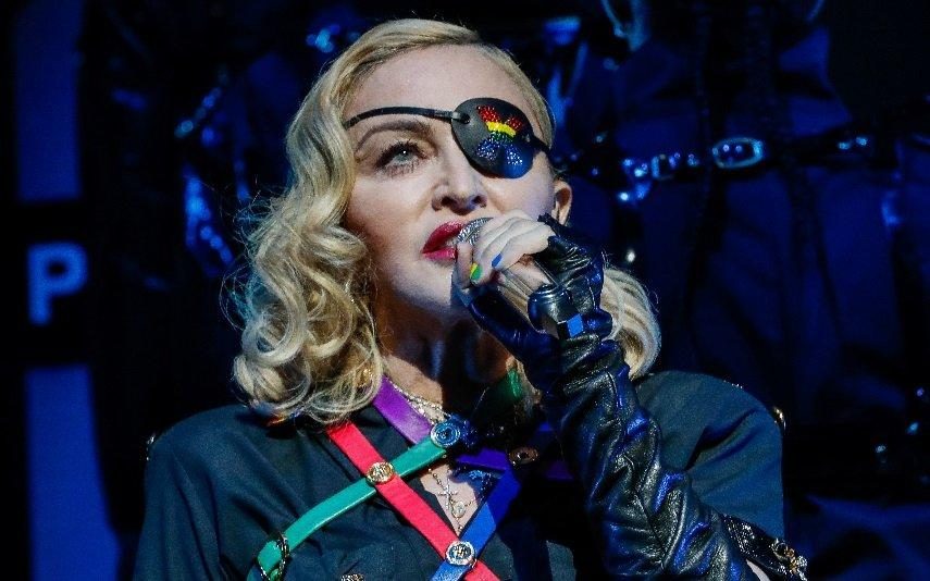 Madonna cancela concerto Fãs revoltam-se: «Viajámos até aqui e temos hotel reservado!»