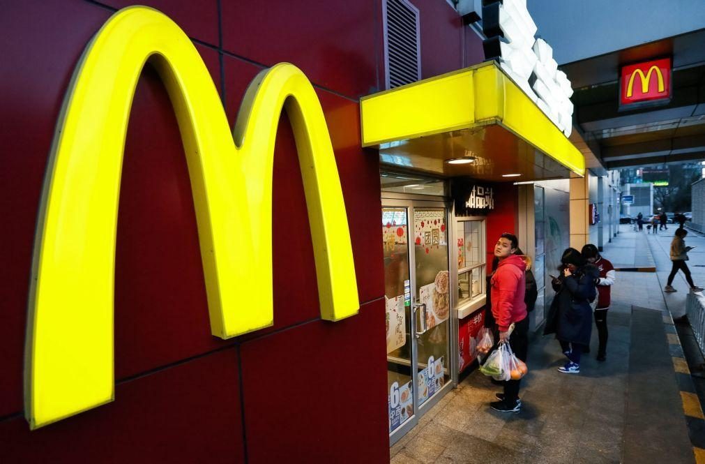 Vírus: McDonald's encerra centenas de restaurantes na China