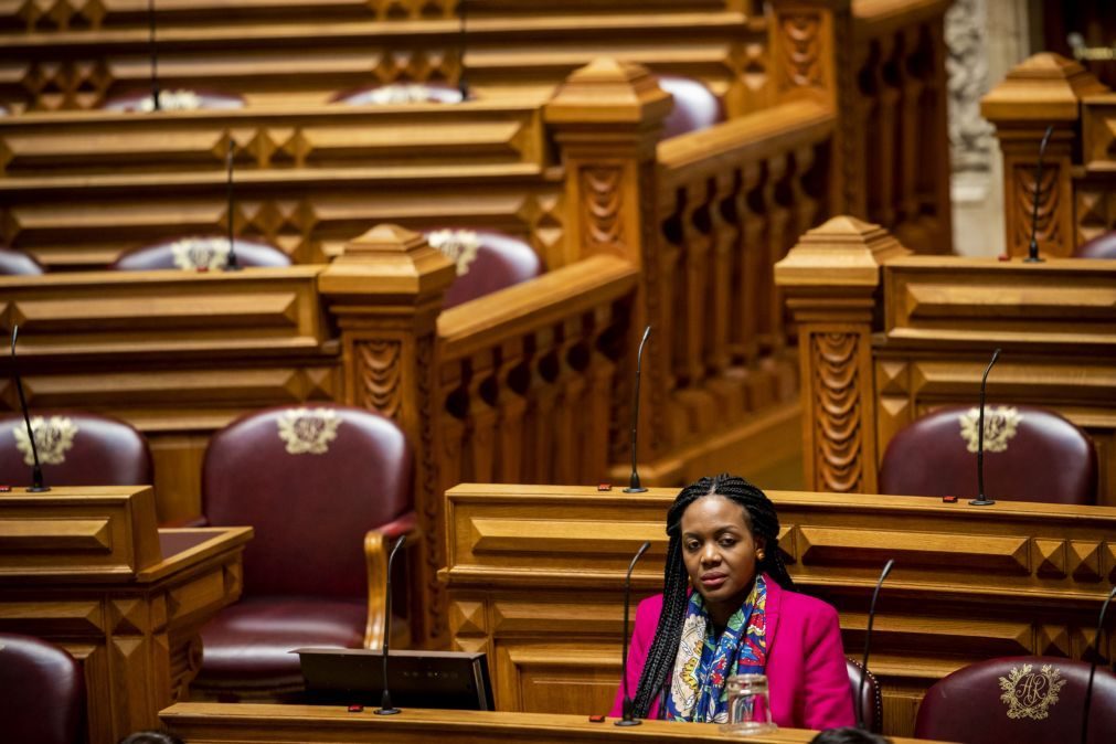 Assembleia do Livre decide hoje sobre retirada de confiança política a Joacine