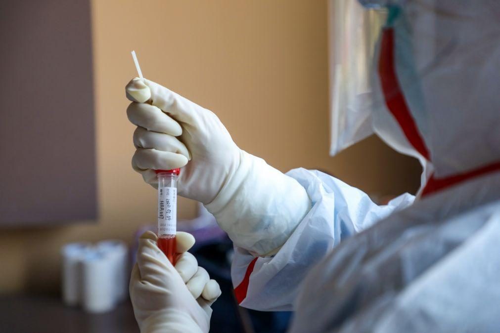 China começa testes de duas vacinas em seres humanos