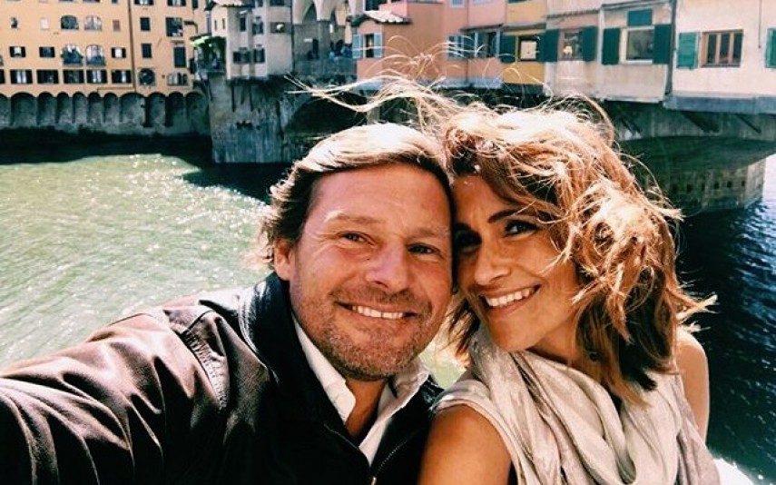 Liliana Campos vive momento romântico ao lado do marido