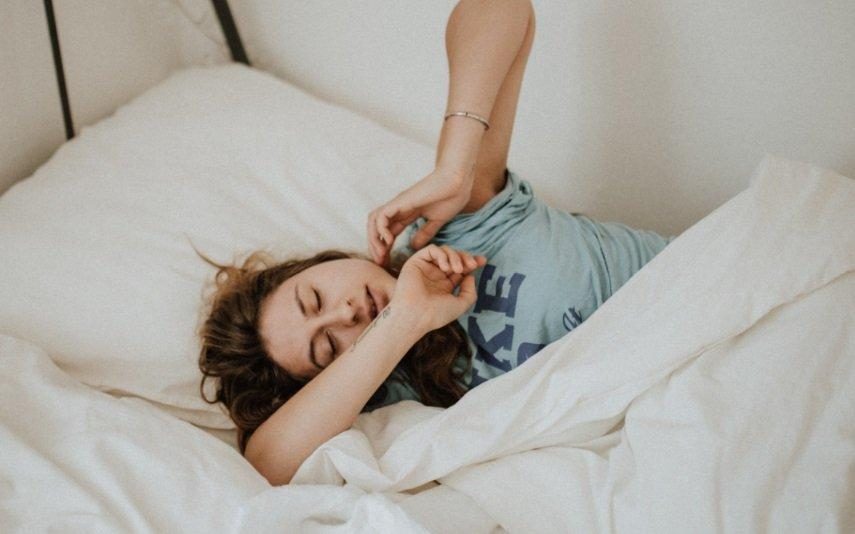 Quer dormir descansado e não consegue? Estas dicas vão ajudá-lo