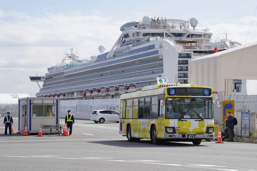Coronavírus | Morreram dois passageiros do navio em quarentena no Japão
