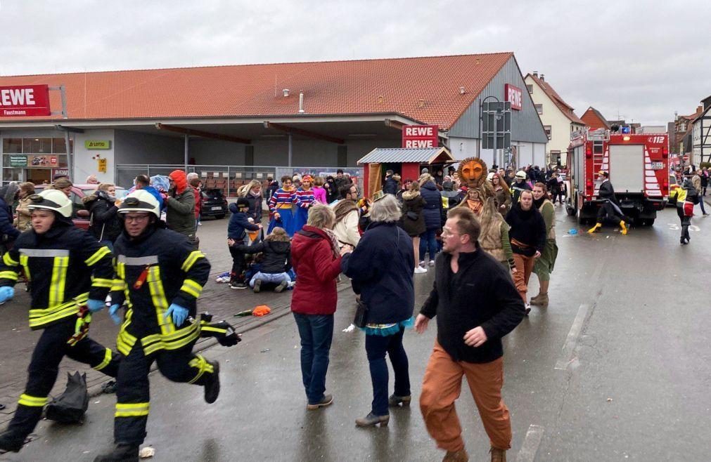Atropelamento em desfile carnavalesco na Alemanha foi intencional. Várias crianças feridas