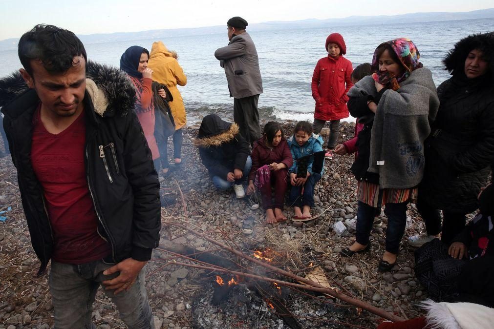 Grécia bloqueia entrada de quase 10.000 pessoas na fronteira com a Turquia