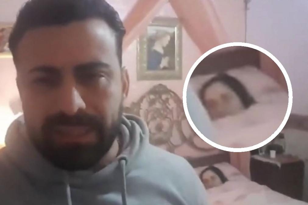 Ator italiano faz apelo desesperado em casa ao lado da irmã morta por coronavírus [vídeo]