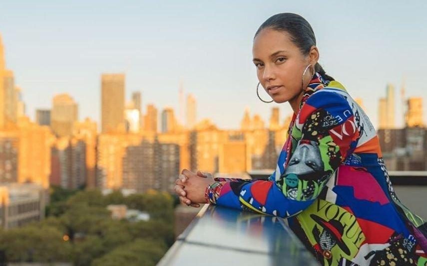 Alicia Keys Partilha número de telemóvel para falar com fãs