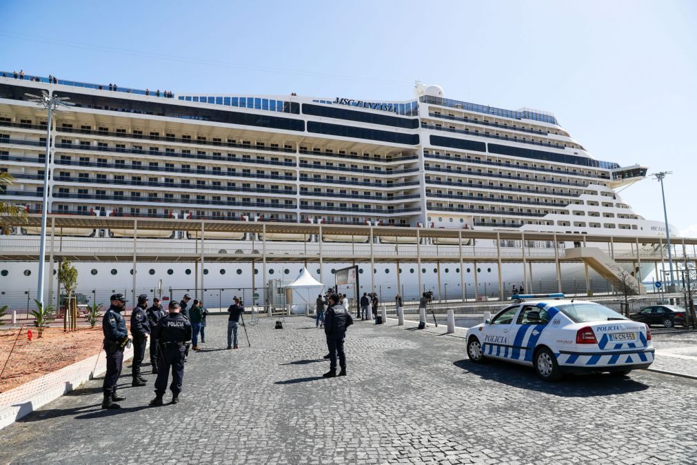 Covid-19: Passageiros do cruzeiro atracado em Lisboa começam hoje a ser repatriados