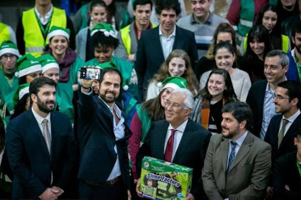 Empresa de brinquedos portuguesa produz material de protecção para responder à covid-19