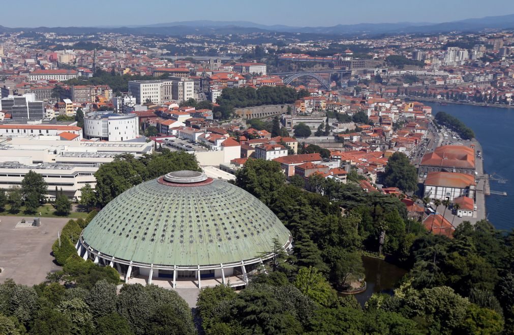 Covid-19: Pavilhão Rosa Mota no Porto passa a 