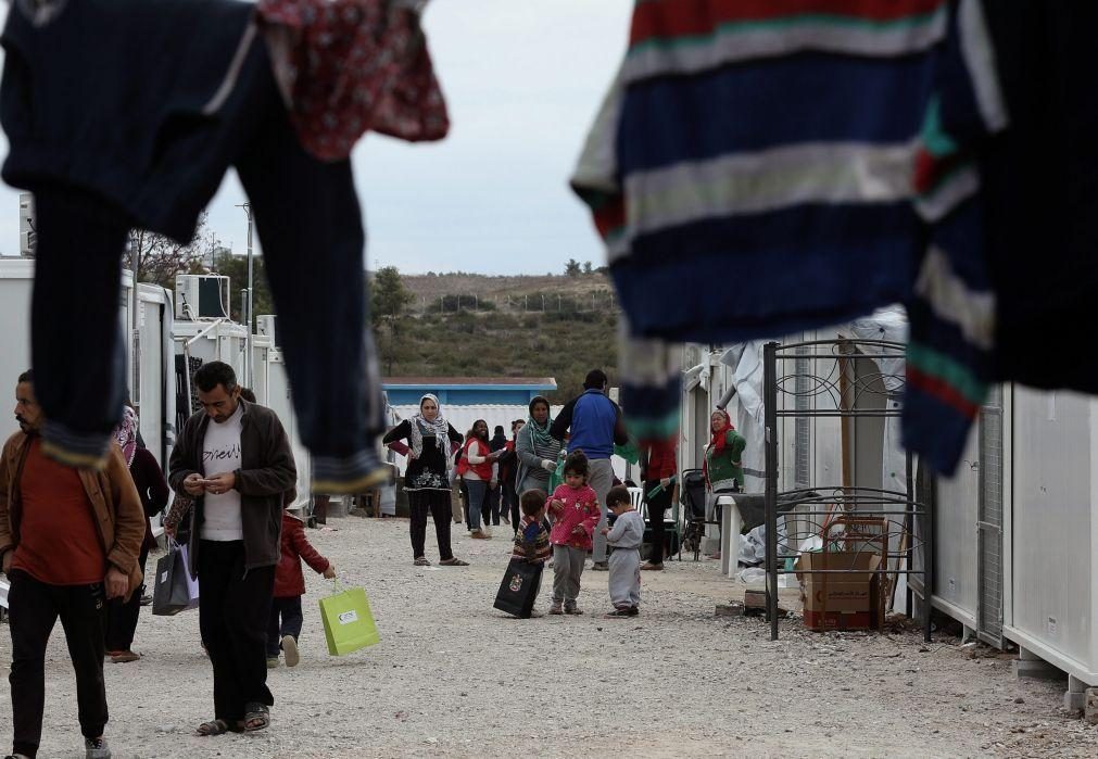 Covid-19: Grécia impõe quarentena em campo de refugiados com duas mil pessoas
