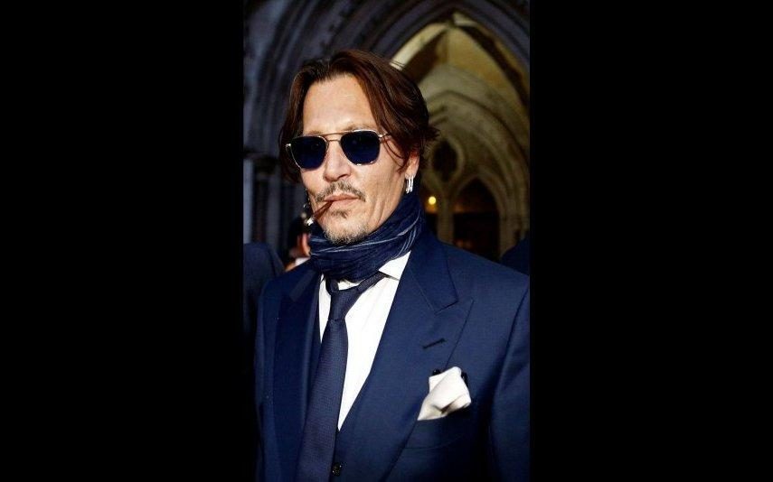 Johnny Depp perde apoio de famosos em postagem