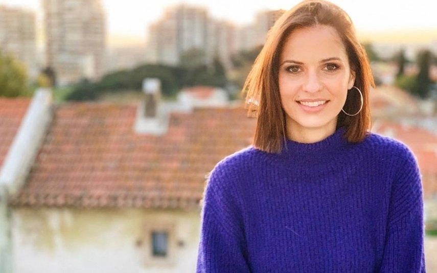 Vera Kolodzig e namorado Apresentam o novo elemento da família aos fãs