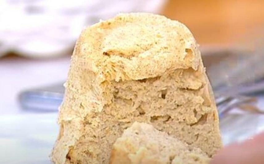 Pão na caneca A receita para amantes de miolo que fica pronta em dois minutos