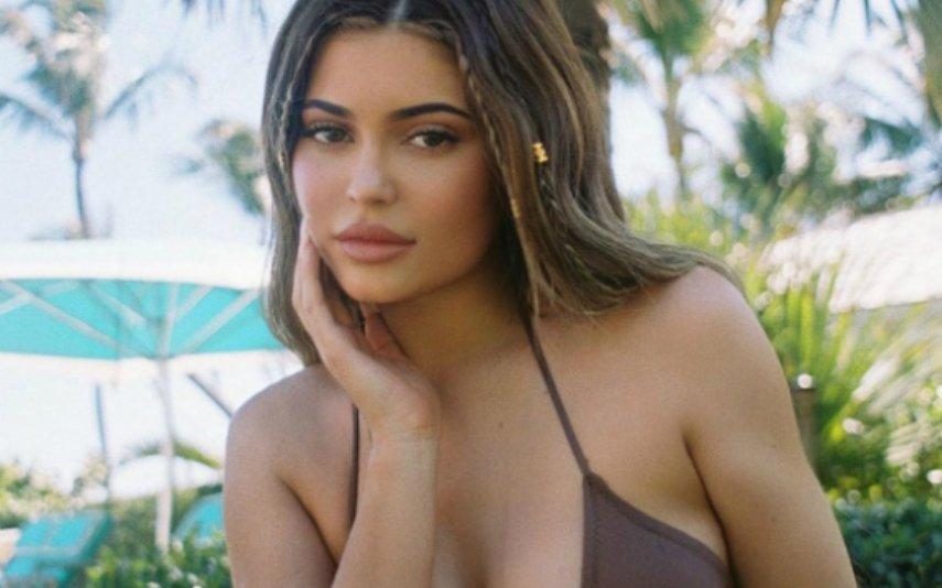 Kylie Jenner As fotos polémicas que dão origem à acusação de querer fazer passar-se por negra