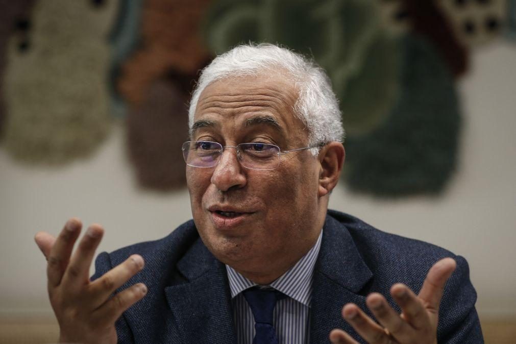 António Costa deixa mensagem aos emigrantes: «Comme d’habitude, cá vos esperamos no verão»