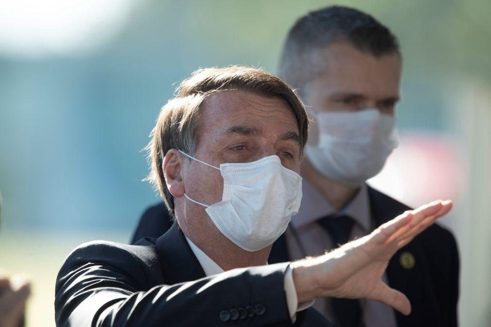 Bolsonaro diz que ‘pavor’ em torno da pandemia mata mais do que a doença