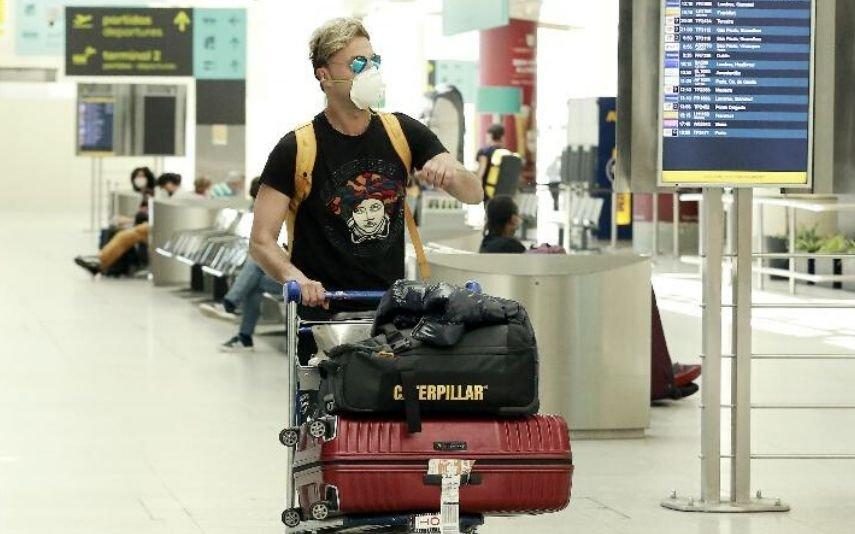 Sérgio Rossi aterra em Portugal após dois meses retido na Austrália (fotos)