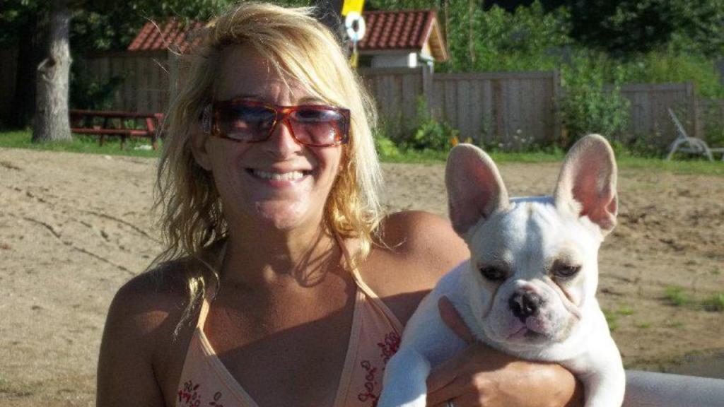 Bulldog francês mata a própria dona