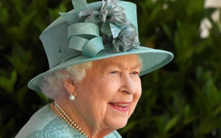 O valor absurdo que Isabel II gasta por ano em presentes de Natal
