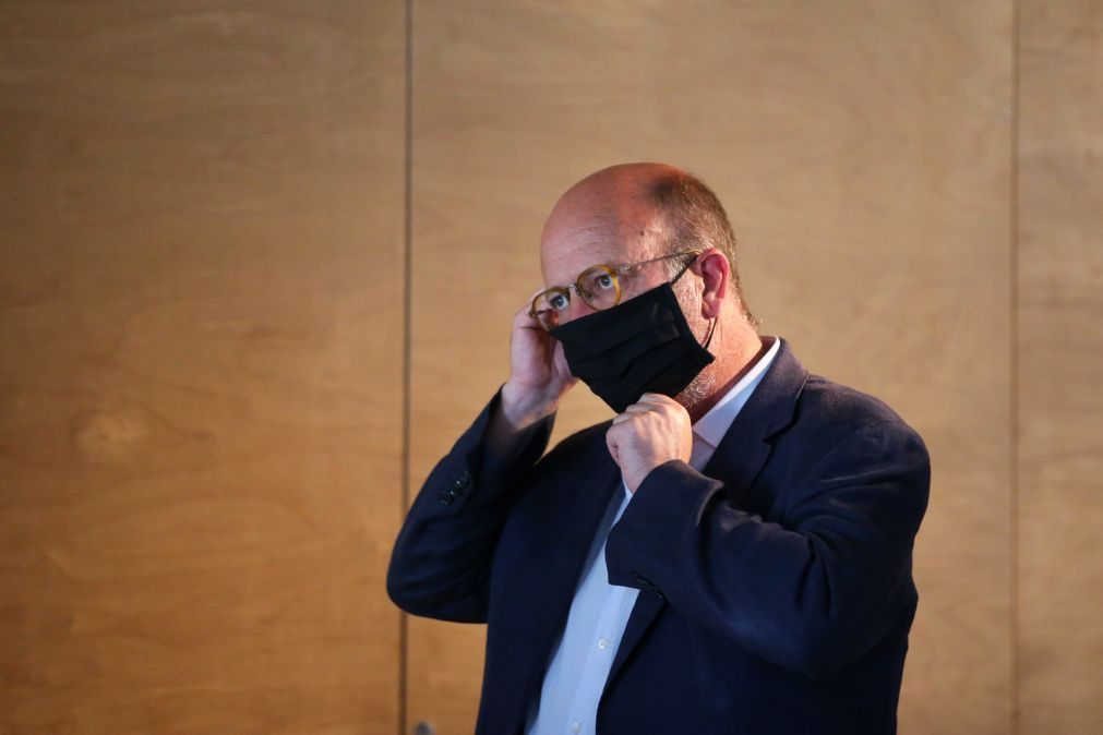 É fundamental usar máscaras reutilizáveis, diz ministro do Ambiente