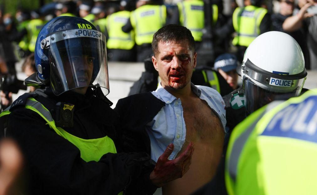 Mais de 100 pessoas detidas em Londres na sequência dos confrontos de sábado