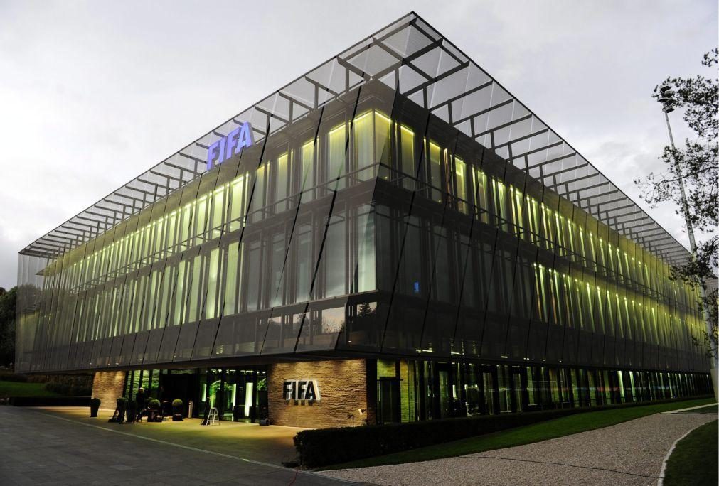 Mais de 400 futebolistas com salários em atraso pediram apoio à FIFA desde fevereiro