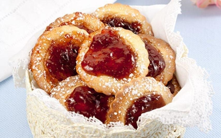 Bolachinhas com Doce de Morango Não vai conseguir parar de comer esta delícia!