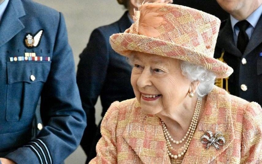 Isabel II abandona Palácio de Buckingham e está cada vez mais perto de deixar a Coroa