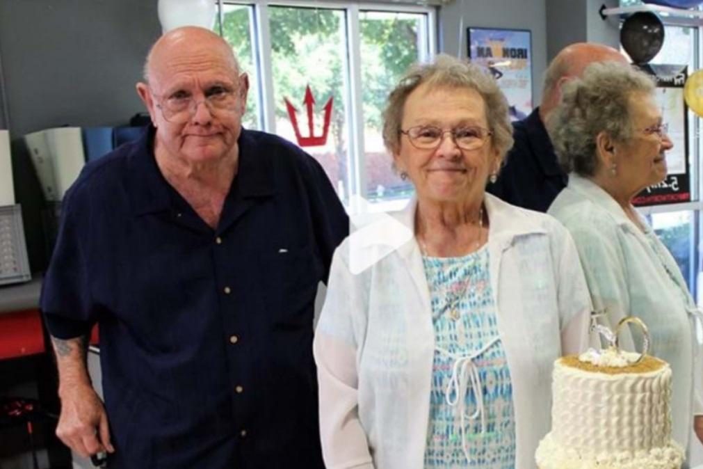 Casados há 53 anos, idosos vítimas de covid-19 morrem de mãos dadas