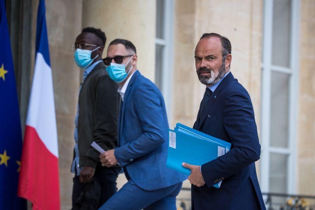 Demitiu-se primeiro-ministro francês