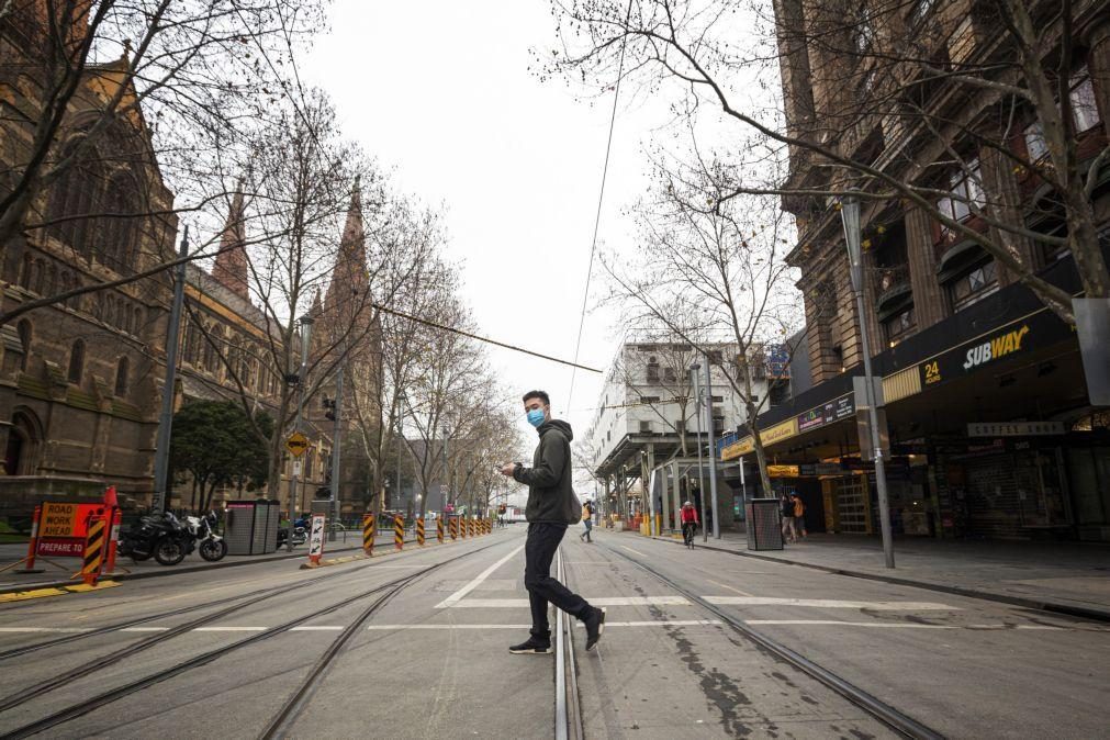 Covid-19: Casos disparam na cidade australiana de Melbourne apesar de confinamento