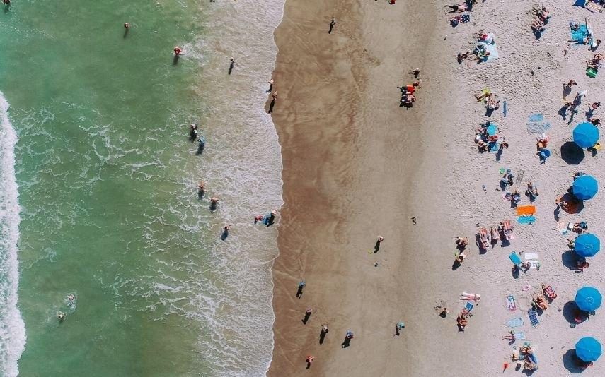 Praias Saiba o que é um agueiro e como escapar dele com vida