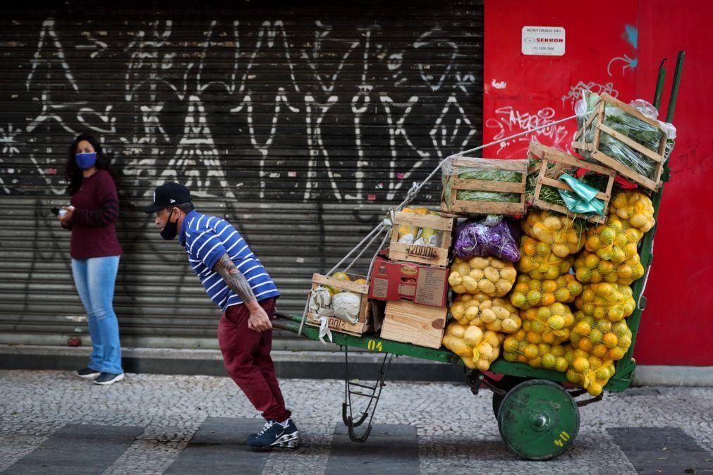 Covid-19: Brasil regista 561 mortes e mais de 16 mil casos em 24 horas