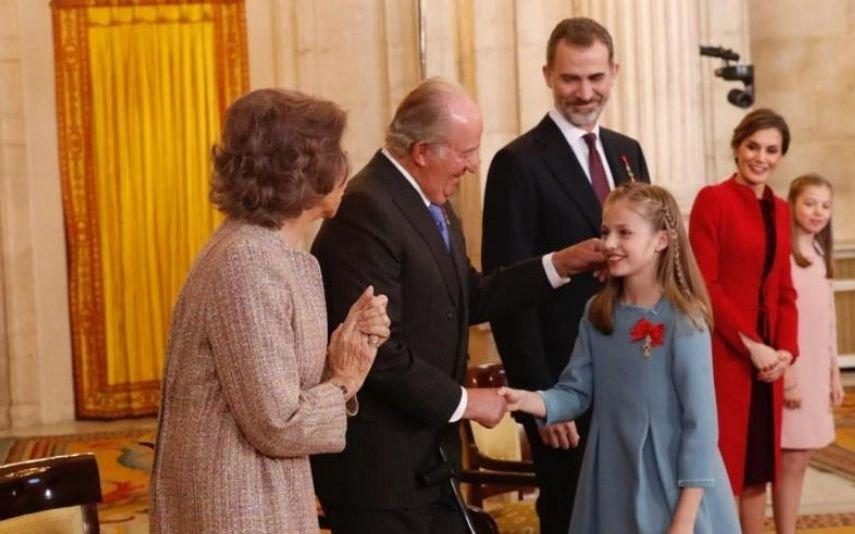 Juan Carlos está nos Emirados Árabes Unidos, confirma Casa Real