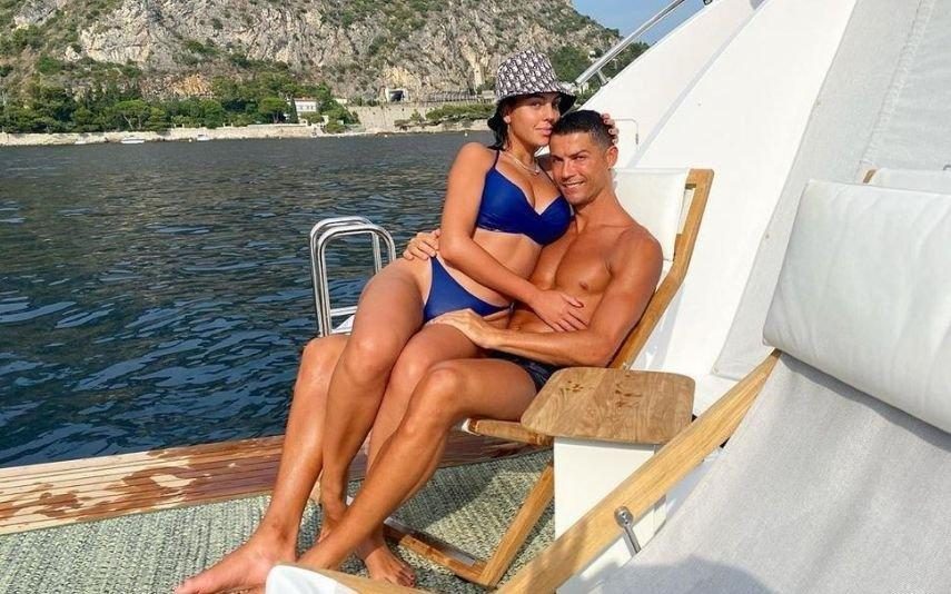Cristiano Ronaldo declara-se a Georgina Rodríguez em fotografia romântica