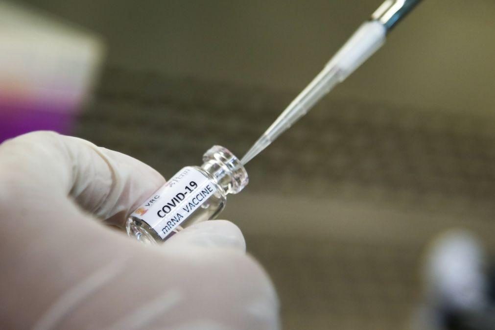 Covid-19: China aprova patente para vacina, produção em massa apontada para breve