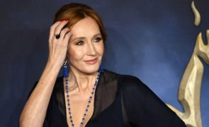 J.K. Rowling revela que ex-marido português escondeu manuscrito de Harry Potter para a controlar