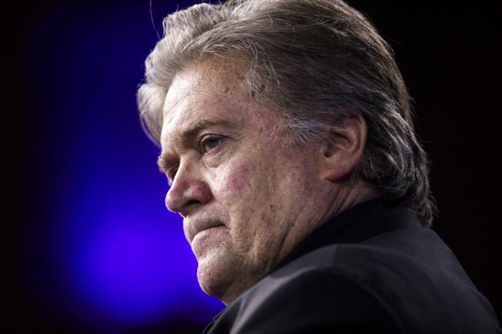 Steve Bannon diz que está a ser vítima de 